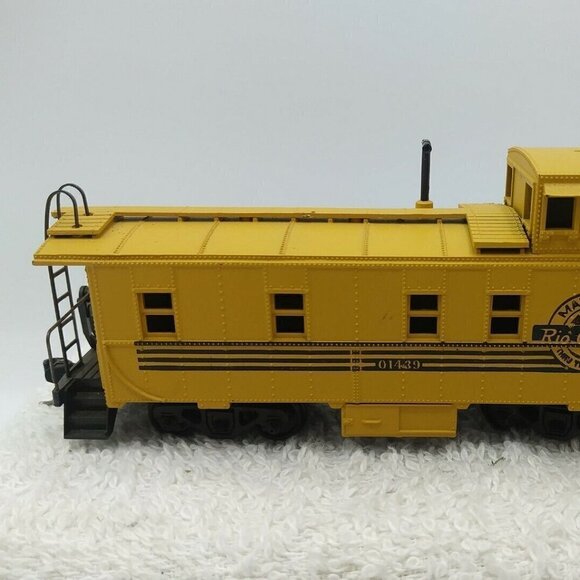 MainLine Rio Granada Caboose Train Yellow - Picture 3 of 12